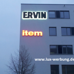 leuchtbuchstaben ERVIN aus aluminium pulverbeschichtet profilbuchstaben item frontleuchten aus plexi und metall