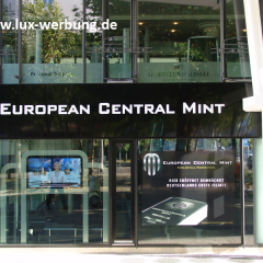 außenwerbung metallbank berlin beleuchtete einzelbuchstaben metellbuchstaben pulverbeschichtet reliefbuchstaben lichtreklame profilbuchstaben werbung reklame berlin münchen