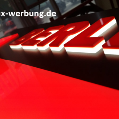 leuchtkasten mit dekupierte acrylbuchstaben lichtreklame berlin gravurkasten aus metall pulverbeschichtet leuchtreklame.-- leuchtwerbung