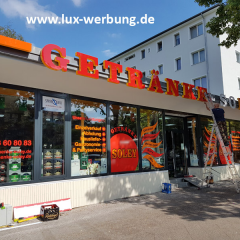 berlin gertänke leuchtwernung leuchtbuchstaben profil 8 front und seiten leuchten aus farbige plexi & led beleuchtung