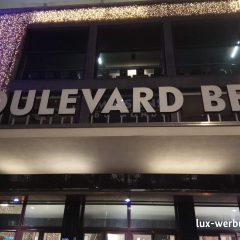 Leuchtreklame Lichtreklame Leuchtwerbung Außenwerbung Leuchtbuchstaben Reliefbuchstaben
Profilbuchstaben 3D LED Einzelbuchstaben LED Dioden Fassadenwerbung Werbetechnik Berlin LED Beleuchtung Metallbuchstaben Plexibuchstaben Acrylbuchstaben Werbeanlagen Werbeträger  Gravurkasten Dibondkasten dekupierte Buchstaben Leuchtkasten Acrylbuchstaben