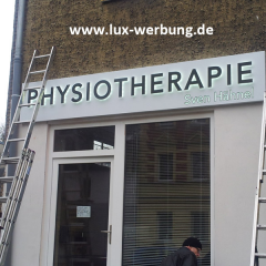 vollacrylbuchstaben mit beleuchtung nach hinten leuchtreklame backlight außenwerbung hannover 