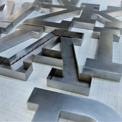 Leuchtreklame Lichtreklame Leuchtwerbung Außenwerbung Leuchtbuchstaben Reliefbuchstaben
Profilbuchstaben 3D LED Einzelbuchstaben LED Dioden Fassadenwerbung Werbetechnik Berlin LED Beleuchtung Metallbuchstaben Plexibuchstaben Acrylbuchstaben Werbeanlagen Werbeträger  Gravurkasten Dibondkasten dekupierte Buchstaben Leuchtkasten Acrylbuchstaben